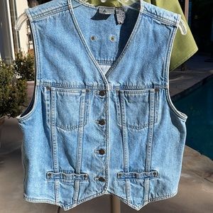 Vintage Jean Jacket, Size M, 100% Cotton, Great Shape